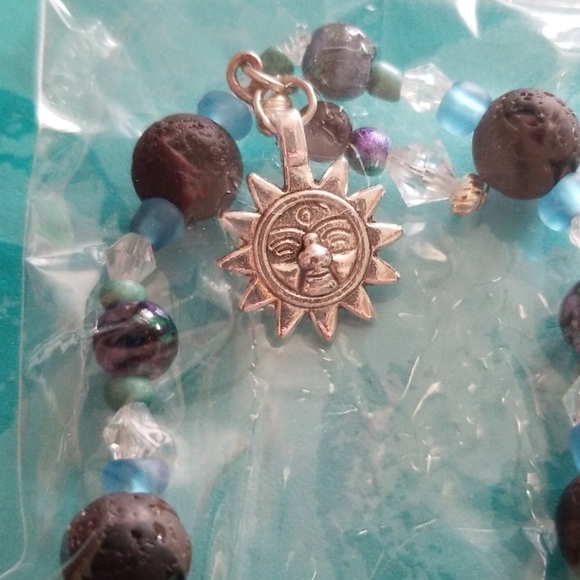 bracelet - Picture 2 of 2